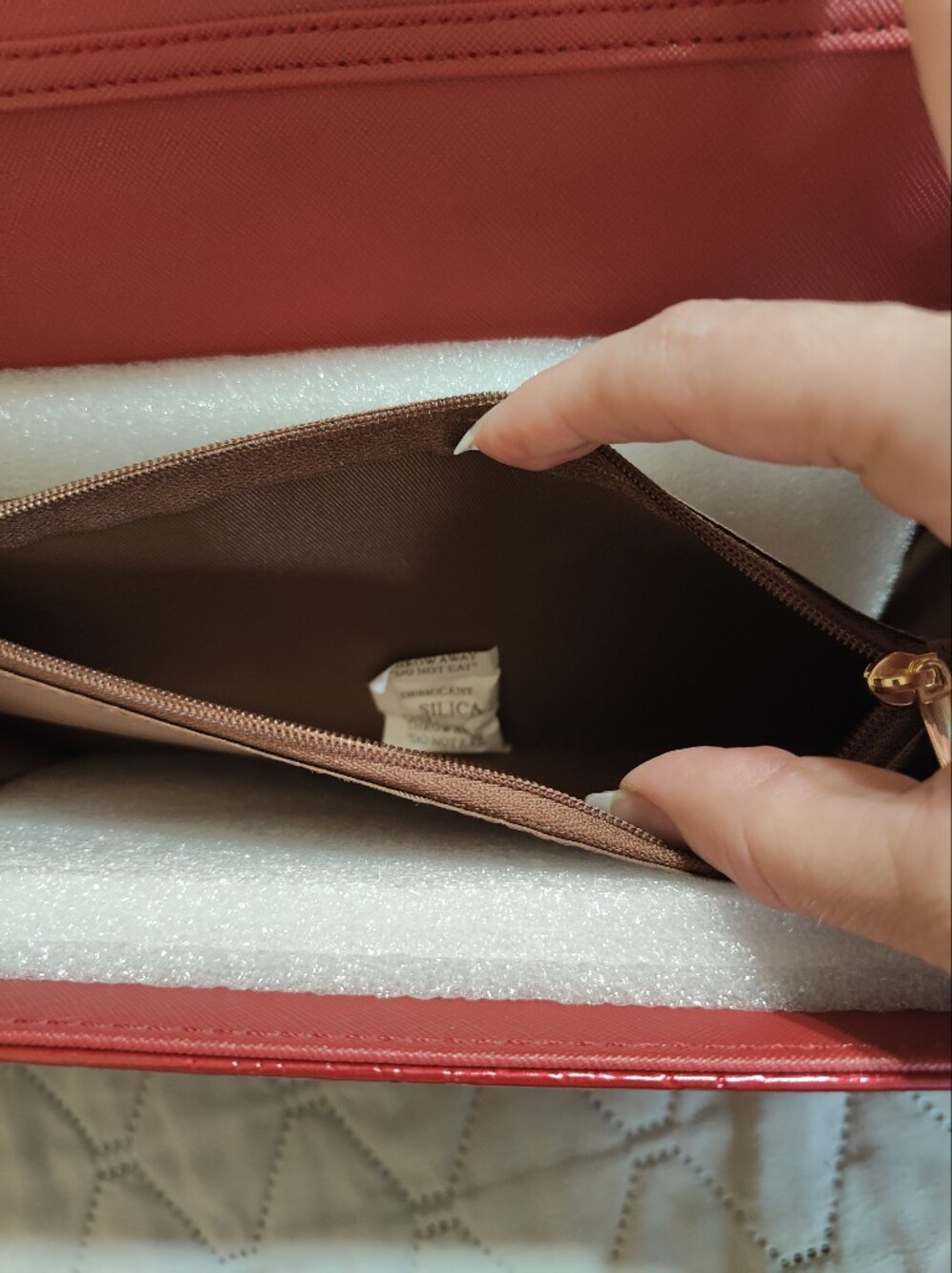 Red 3D Crocodile Clutch Novelty Bag NWT - Picture 6 of 9